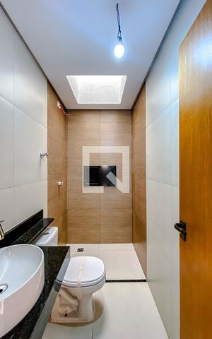 Casa à venda com 112m², 3 quartos e 2 vagasBanheiro
