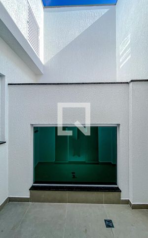 Casa à venda com 112m², 3 quartos e 2 vagasÁrea externa