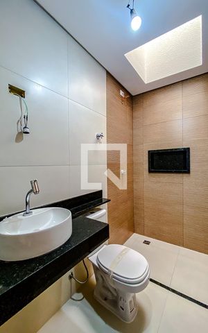Casa à venda com 112m², 3 quartos e 2 vagasBanheiro da Suíte