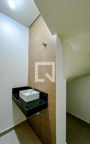 Casa à venda com 112m², 3 quartos e 2 vagasLavabo