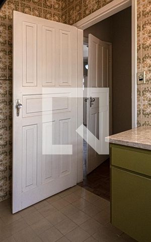 Casa à venda com 240m², 4 quartos e 2 vagas Casa à venda com 240m², 4 quartos e 2 vagasbanheiro na suíte2
