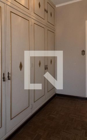 Casa à venda com 240m², 4 quartos e 2 vagas Casa à venda com 240m², 4 quartos e 2 vagascloset na suíte2