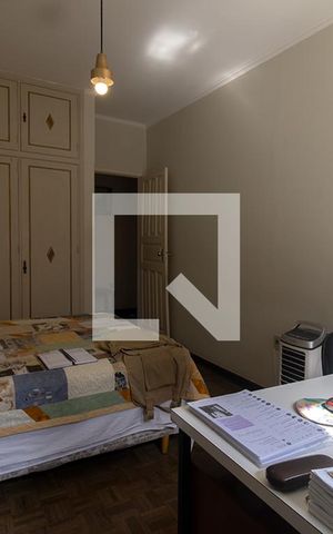 Casa à venda com 240m², 4 quartos e 2 vagas Casa à venda com 240m², 4 quartos e 2 vagasquarto1