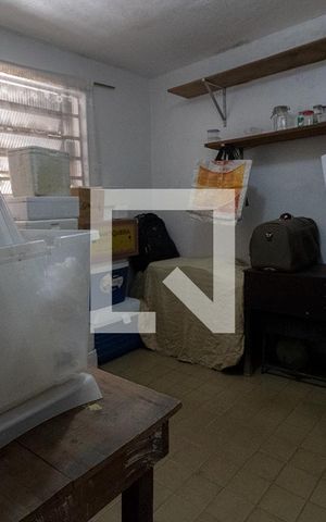 Casa à venda com 240m², 4 quartos e 2 vagas Casa à venda com 240m², 4 quartos e 2 vagasquarto de serviço