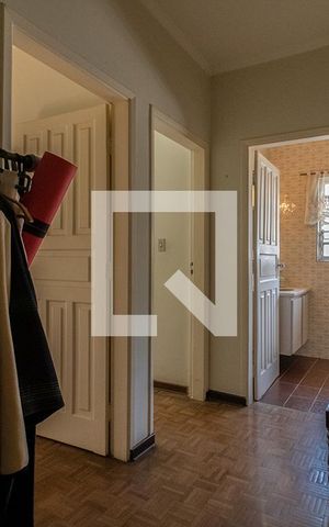 Casa à venda com 240m², 4 quartos e 2 vagas Casa à venda com 240m², 4 quartos e 2 vagashall íntimo