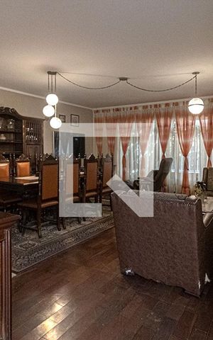 Casa à venda com 240m², 4 quartos e 2 vagas Casa à venda com 240m², 4 quartos e 2 vagassala