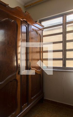 Casa à venda com 240m², 4 quartos e 2 vagas Casa à venda com 240m², 4 quartos e 2 vagasquarto de empregada