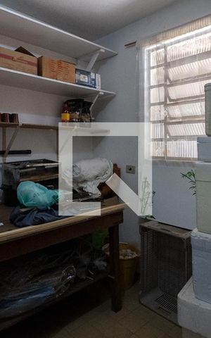 Casa à venda com 240m², 4 quartos e 2 vagas Casa à venda com 240m², 4 quartos e 2 vagasquarto de serviço