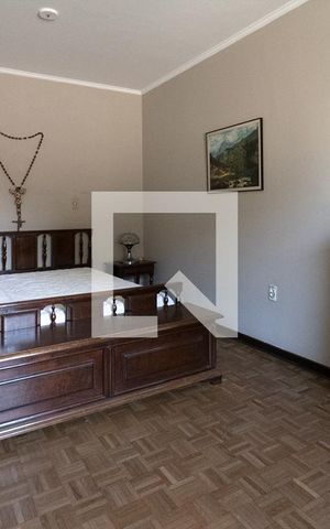 Casa à venda com 240m², 4 quartos e 2 vagas Casa à venda com 240m², 4 quartos e 2 vagassuíte2