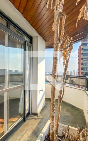 Apartamento para alugar com 400m², 3 quartos e 5 vagas Apartamento para alugar com 400m², 3 quartos e 5 vagasVaranda da Sala de Lareira