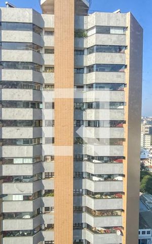 Apartamento para alugar com 400m², 3 quartos e 5 vagas Apartamento para alugar com 400m², 3 quartos e 5 vagasVista do Quarto de Serviço 1