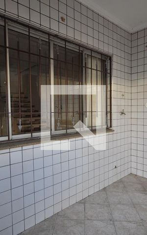 Casa para alugar com 360m², 4 quartos e sem vagaÁrea de Serviço
