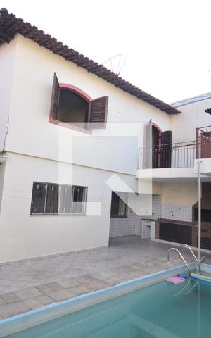 Casa para alugar com 360m², 4 quartos e sem vagaPiscina