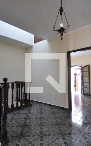 Casa para alugar com 360m², 4 quartos e sem vagaHall