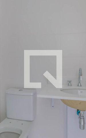 Studio para alugar com 26m², 1 quarto e sem vaga Studio para alugar com 26m², 1 quarto e sem vagaBanheiro