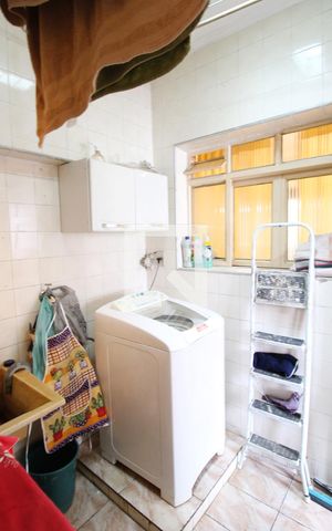 Casa à venda com 84m², 3 quartos e 2 vagasÁrea de Serviço