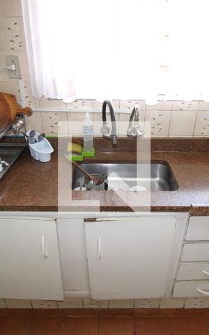 Casa à venda com 84m², 3 quartos e 2 vagasCozinha
