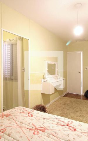 Casa à venda com 84m², 3 quartos e 2 vagasQuarto 3