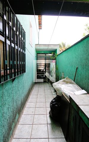 Casa à venda com 84m², 3 quartos e 2 vagasQuintal