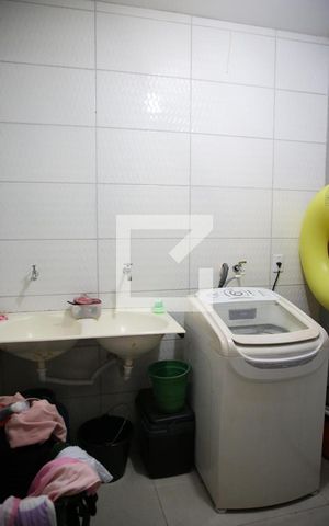 Casa à venda com 261m², 4 quartos e 2 vagasÁrea de Serviço