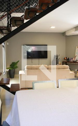 Casa à venda com 261m², 4 quartos e 2 vagasSala