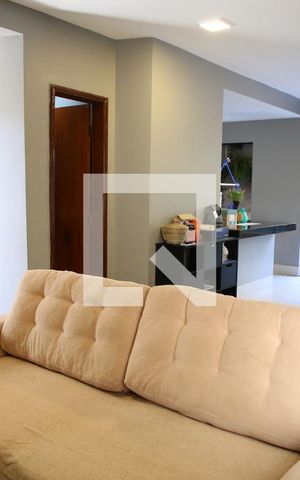 Casa à venda com 261m², 4 quartos e 2 vagasSala