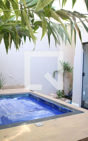 Casa à venda com 261m², 4 quartos e 2 vagasVaranda