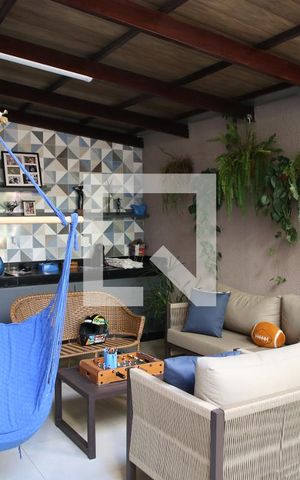 Casa à venda com 261m², 4 quartos e 2 vagasVaranda gourmet