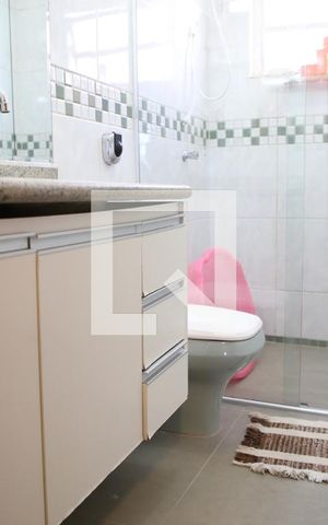 Casa à venda com 261m², 4 quartos e 2 vagasBanheiro Social