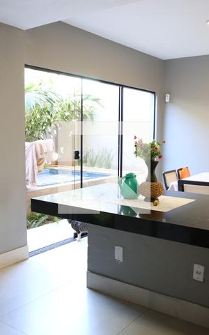 Casa à venda com 261m², 4 quartos e 2 vagasCozinha