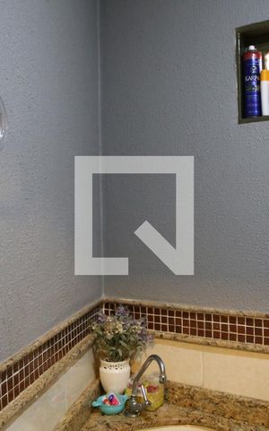 Casa à venda com 261m², 4 quartos e 2 vagasLavabo