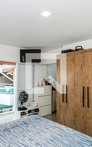Casa à venda com 230m², 4 quartos e 2 vagas Casa à venda com 230m², 4 quartos e 2 vagasSuite