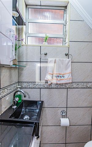 Casa à venda com 230m², 4 quartos e 2 vagas Casa à venda com 230m², 4 quartos e 2 vagasLavabo - edícula