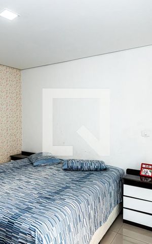 Casa à venda com 230m², 4 quartos e 2 vagas Casa à venda com 230m², 4 quartos e 2 vagasSuite