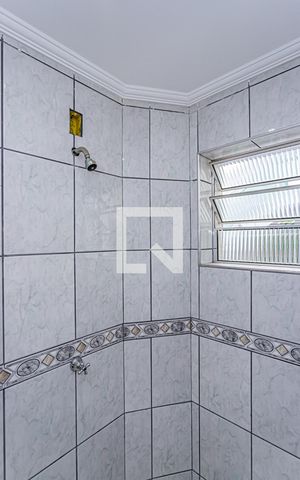 Casa à venda com 230m², 4 quartos e 2 vagas Casa à venda com 230m², 4 quartos e 2 vagasBanheiro