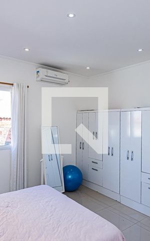 Casa à venda com 230m², 4 quartos e 2 vagas Casa à venda com 230m², 4 quartos e 2 vagasQuarto 1 - edícula