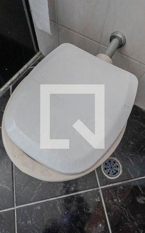 Apartamento para alugar com 47m², 2 quartos e sem vaga Apartamento para alugar com 47m², 2 quartos e sem vagaBanheiro