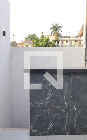 Casa à venda com 250m², 3 quartos e 2 vagasÁrea externa 