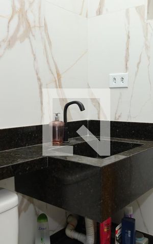 Casa à venda com 250m², 3 quartos e 2 vagasBanheiro
