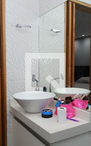 Casa à venda com 250m², 3 quartos e 2 vagasBanheiro