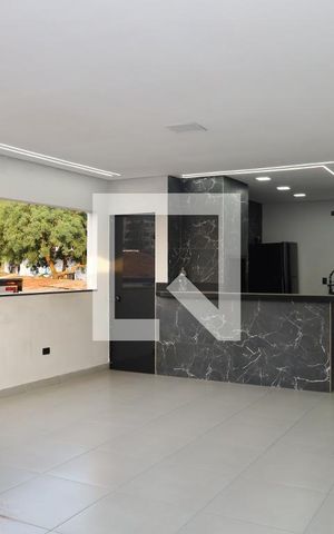 Casa à venda com 250m², 3 quartos e 2 vagasÁrea externa 