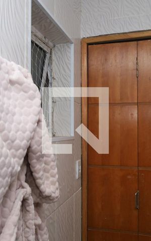 Casa à venda com 250m², 3 quartos e 2 vagasBanheiro