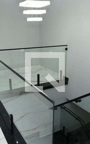 Casa à venda com 250m², 3 quartos e 2 vagasCorredor 