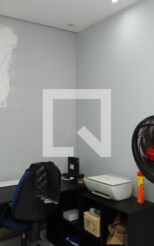 Casa à venda com 250m², 3 quartos e 2 vagasQuarto de serviço 