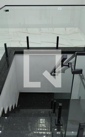 Casa à venda com 250m², 3 quartos e 2 vagasCorredor 