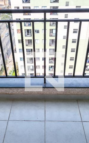 Apartamento à venda com 38m², 2 quartos e sem vaga Apartamento à venda com 38m², 2 quartos e sem vagaVaranda