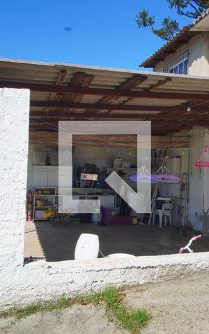 Casa à venda com 100m², 4 quartos e 6 vagasÁrea de Serviço