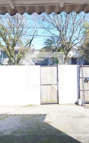Casa à venda com 100m², 4 quartos e 6 vagasQuarto 1 - Vista
