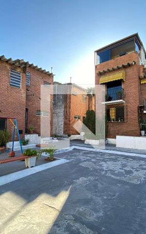 Casa à venda com 120m², 2 quartos e 1 vaga Casa à venda com 120m², 2 quartos e 1 vagaÁrea comum - Playground