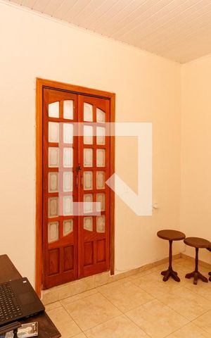 Casa à venda com 360m², 3 quartos e 4 vagas Casa à venda com 360m², 3 quartos e 4 vagasSala